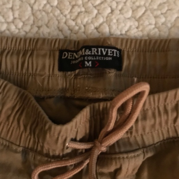 Tan cargo pants w elastic bottoms - Picture 3 of 3